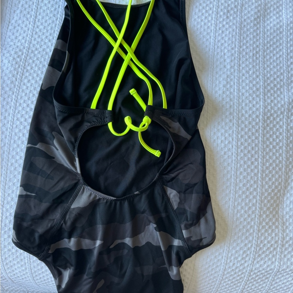 One piece camp Athleta one piece swim suit